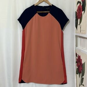 Banana Republic Short Sleeve Mod Inspired Dress with Pockets a255